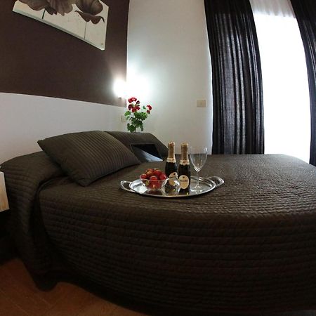 Residence Morena Roma Esterno foto